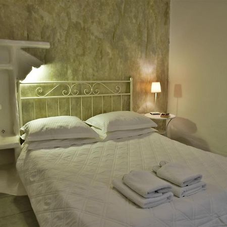 Adamas Hotel Exterior photo