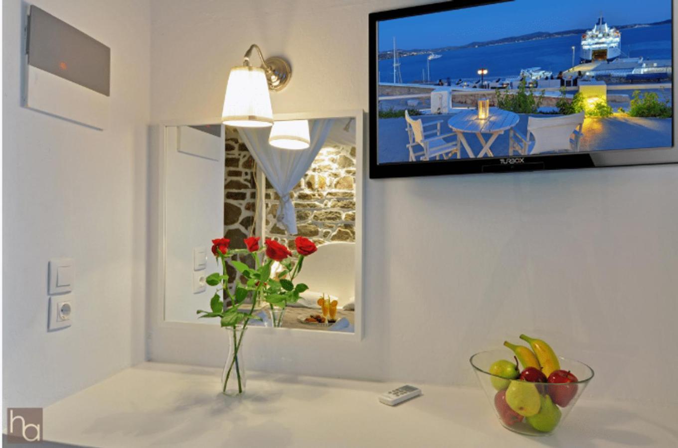 Adamas Hotel Exterior photo